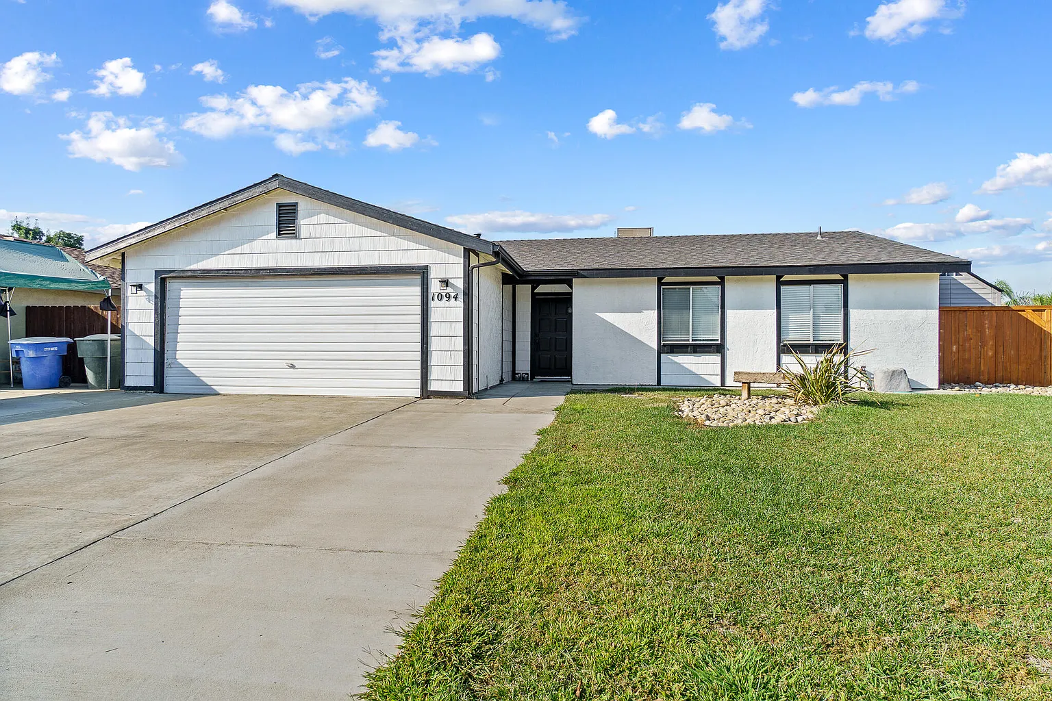 1094 Clover Lane photo 1