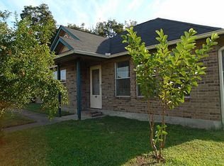 21 Eastwood St, Houston, TX 77011