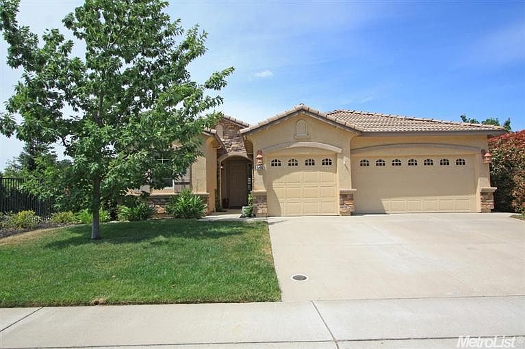 1st image of 546 Hildebrand Cir