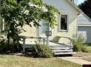 303 10th Ave SE, Waseca, MN 56093