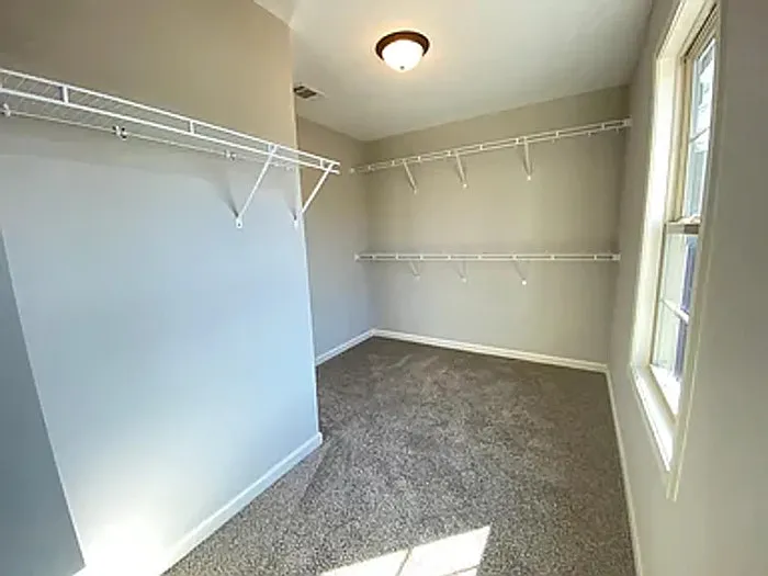 1945 Miller Lake Cir — Photo 36