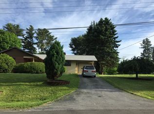 1002 Mountain Lake Ave, Pearisburg, VA 24134