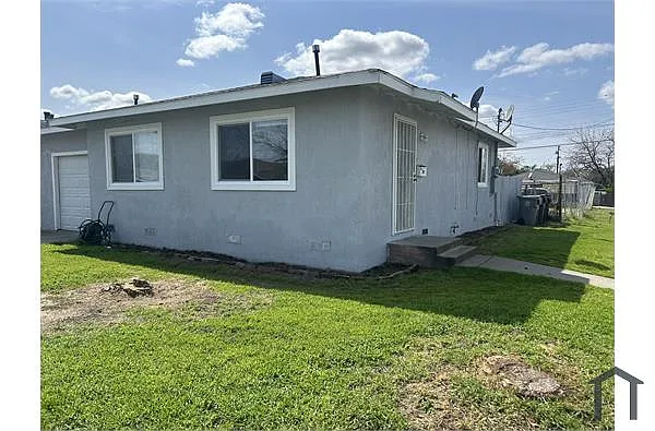 Building Photo - 924 Harris Ave