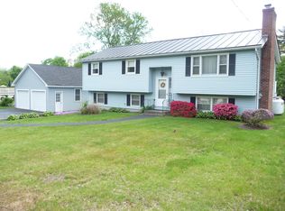 16 Crockett Dr, Goffstown, NH 03045
