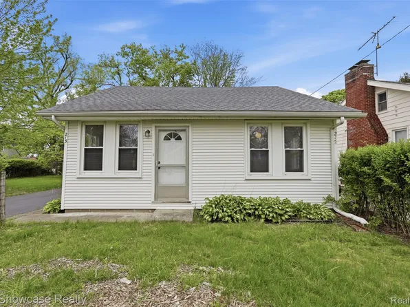 215 Endwell St, Novi, MI 48377
