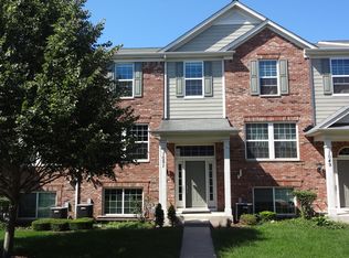 1051 Crane Pt, Elgin, IL 60124