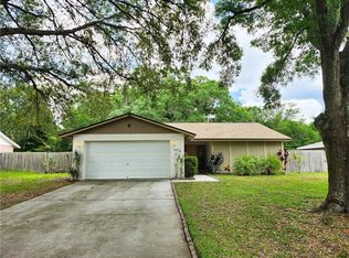 18633 San Rio Cir, Lutz, FL 33549