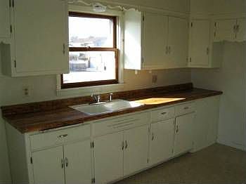 3rd image of 9341 W National Ave