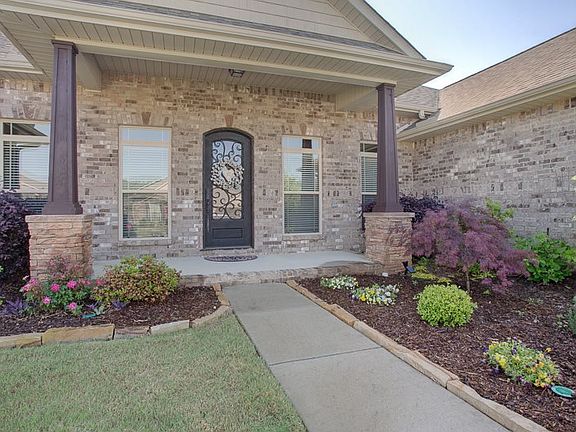 2nd image of 2607 Park Hampton Dr SE