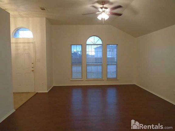 3rd image of 2535 Castille Dr