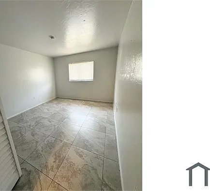 2700 Park Windsor Dr #402 — Photo 10