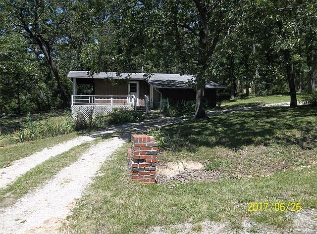 1st image of 410 Lakeshore Dr