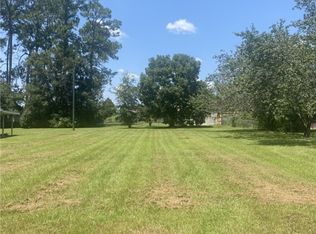 10 Lakeview Dr, Waycross, GA 31503