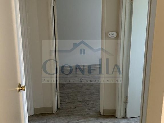 3rd image of 7071 Suzie St