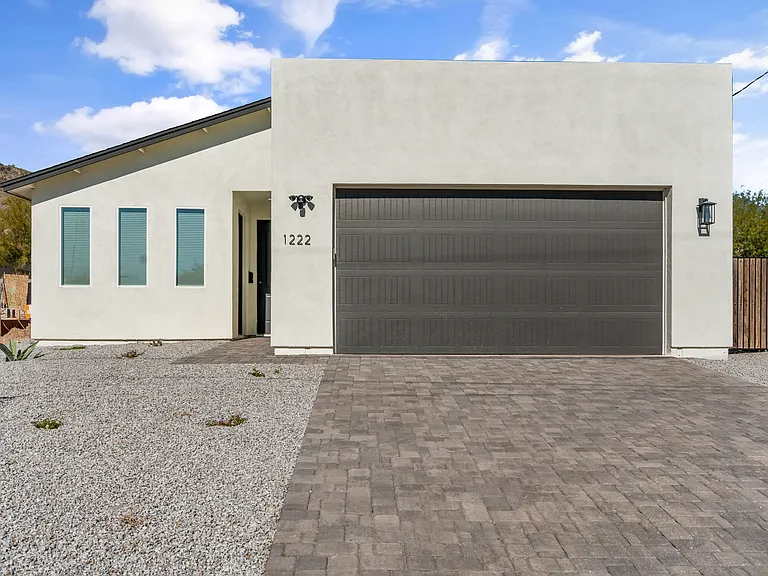 1222 E Yucca St — Photo 27