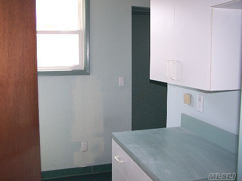 Home for Sale in Massapequa, NY $259,000