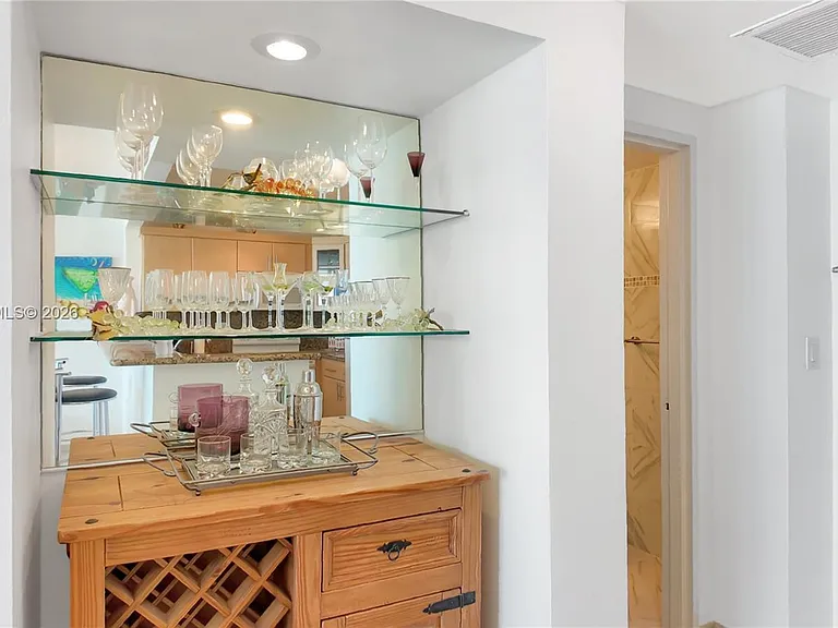 5601 Collins Ave #711 — Photo 6