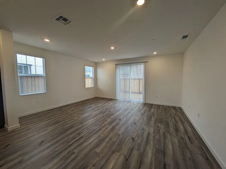 2468 Lake Club Dr — Photo 34