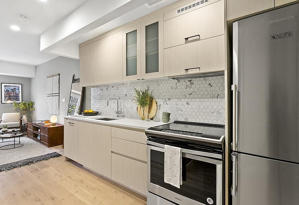 2nd image of 555 Waverly Ave APT 3V