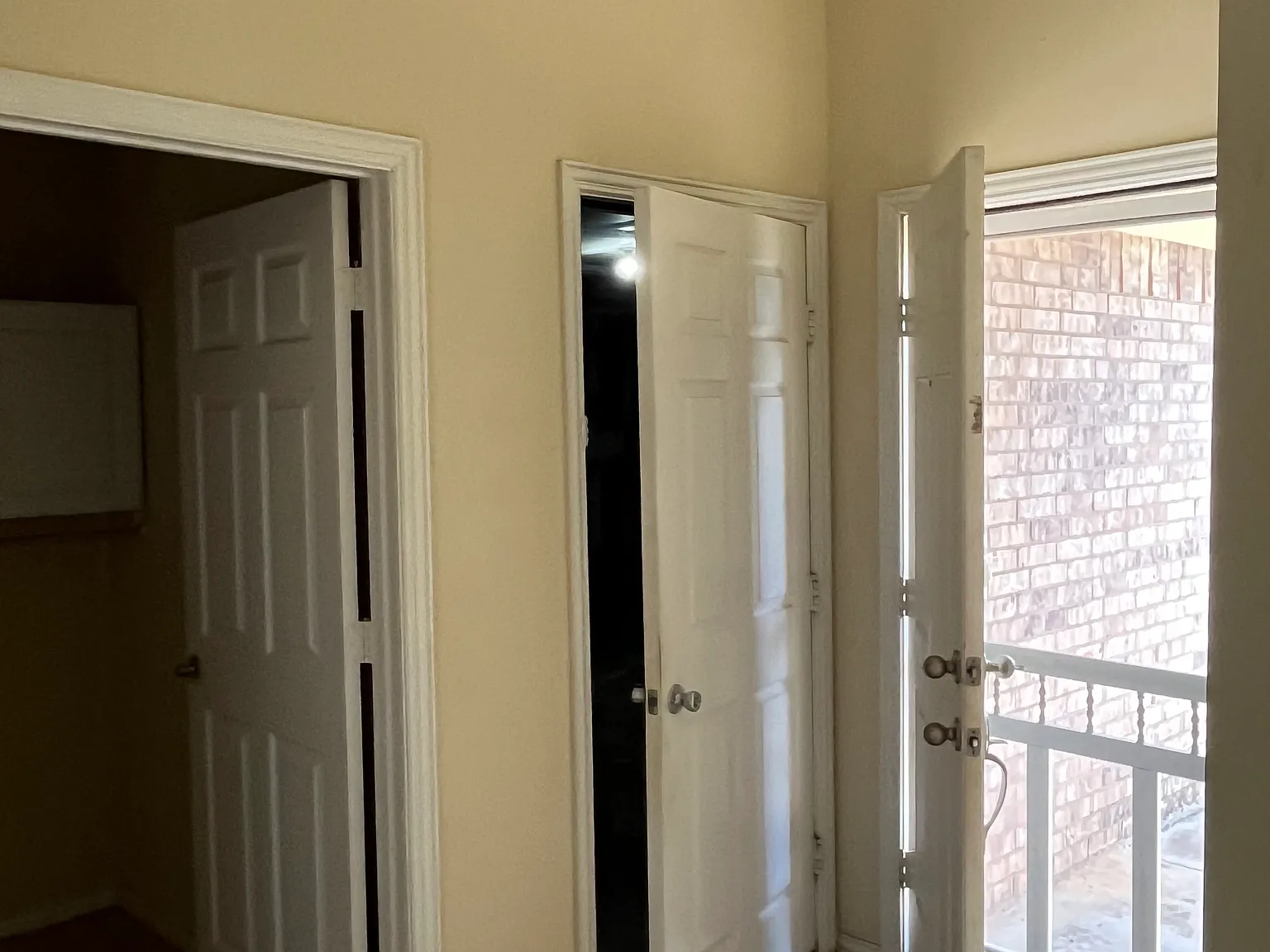 3 bed, 1434 sqft, $1,850 — Photo 2