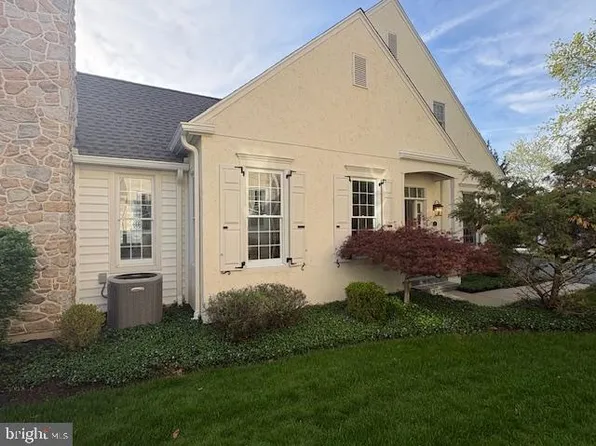 371 Applebrook Dr, Malvern, PA 19355
