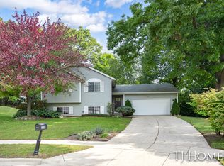 2338 Cornelia Ct NW, Grand Rapids, MI 49544