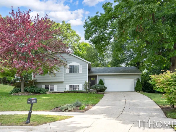 2338 Cornelia Ct NW, Grand Rapids, MI 49544