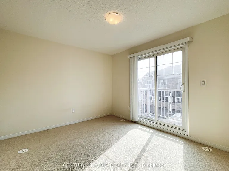 5295 Major Mackenzie Dr E — Photo 15