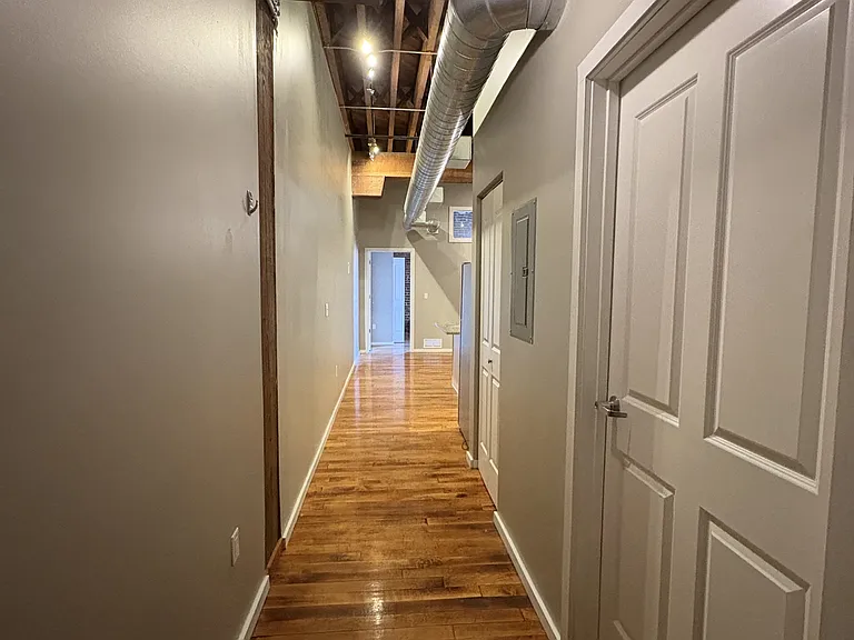 116 N 5th St #205 — Photo 2