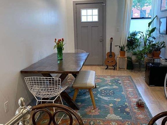 3rd image of 123 Pulaski St APT 1B