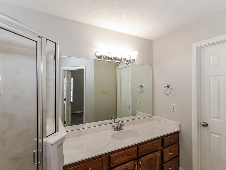 1262 Breezy Valley Dr — Photo 10