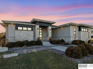 1702 S 219th Ave, Elkhorn, NE 68022