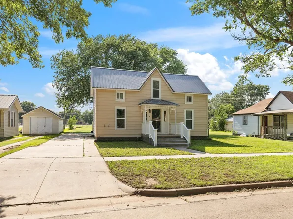 217 N Emporia St, Haven, KS 67543