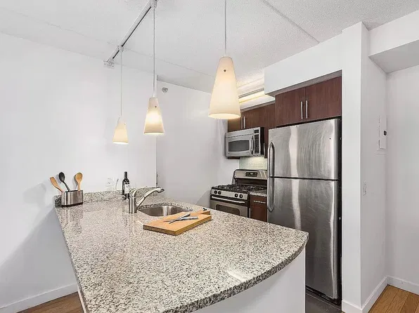555 W 23rd St APT S3n, New York, NY 10011