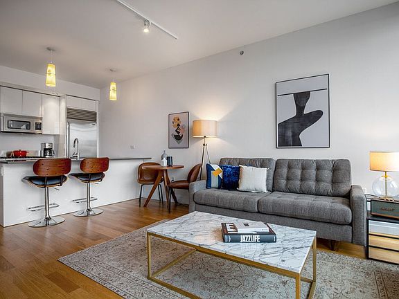 4th image of 550 W 54th St APT 26K