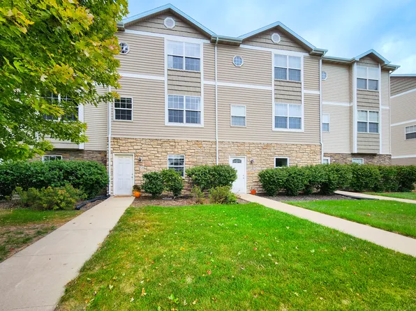 1305 S G Ave Unit 10, Nevada, IA 50201