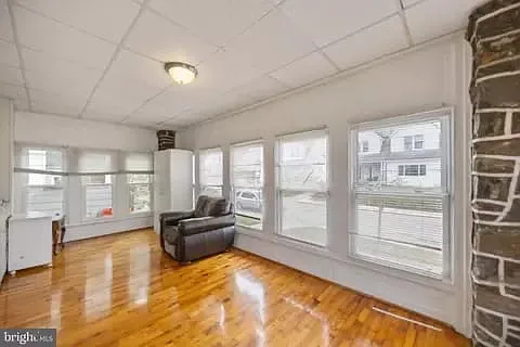 4 bed, 1908 sqft, $2,300 — Photo 3