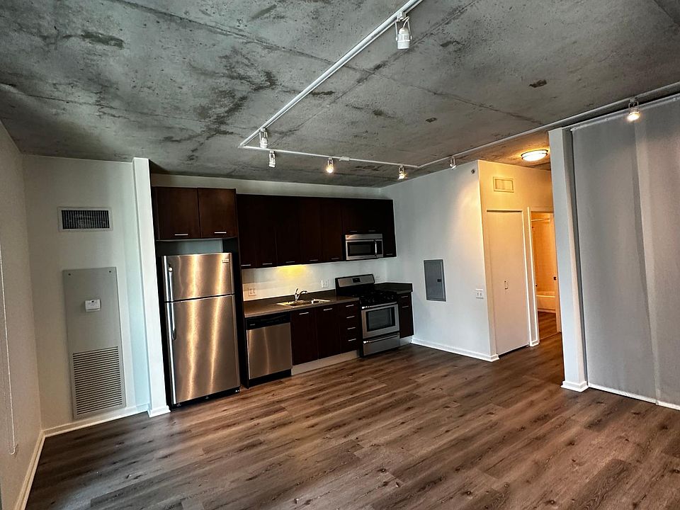 1st image of 659 W Randolph St APT 1517