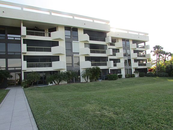 Screened Balcony