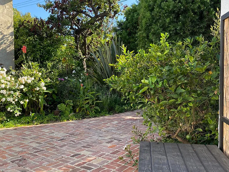 2743 Coolidge Ave — Photo 39