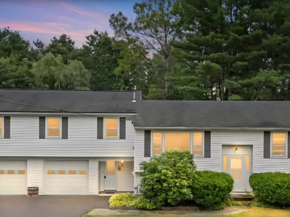 17 May Dr, Merrimack, NH 03054
