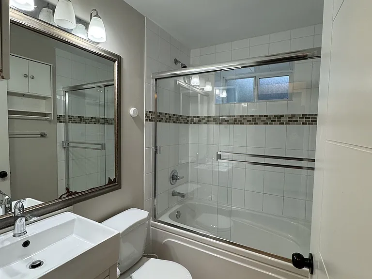 8526 Brooke Rd #B — Photo 14