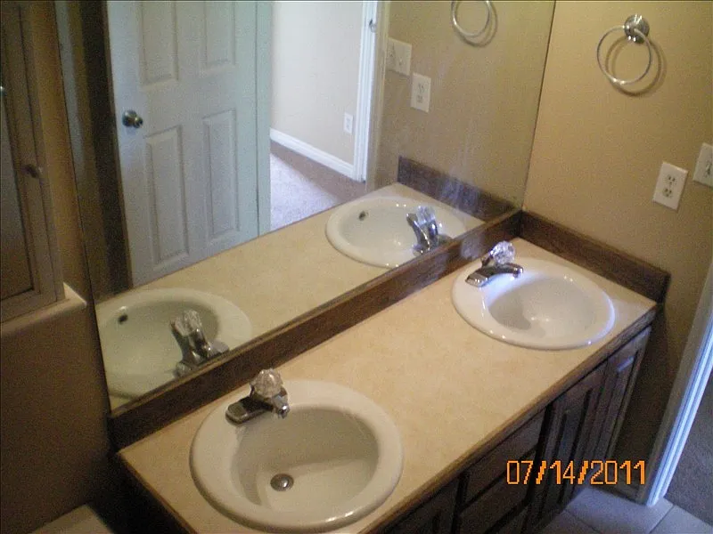 Hermoso Townhouse end-unit en Provo South East — Photo 4