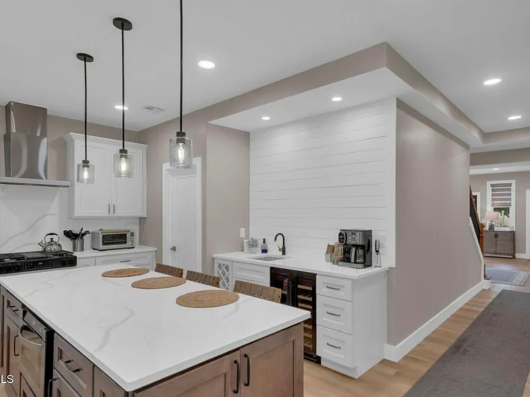 9 Pica Pl — Photo 3