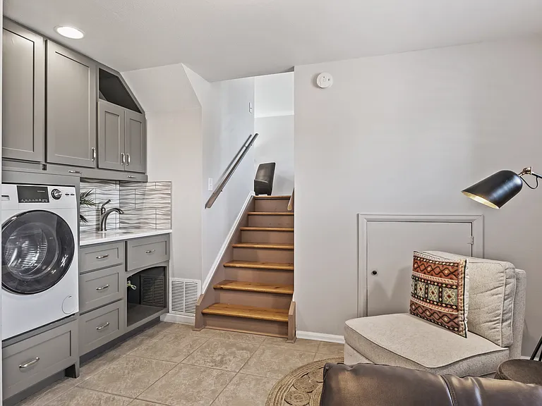 5585 Escondido Dr — Photo 16