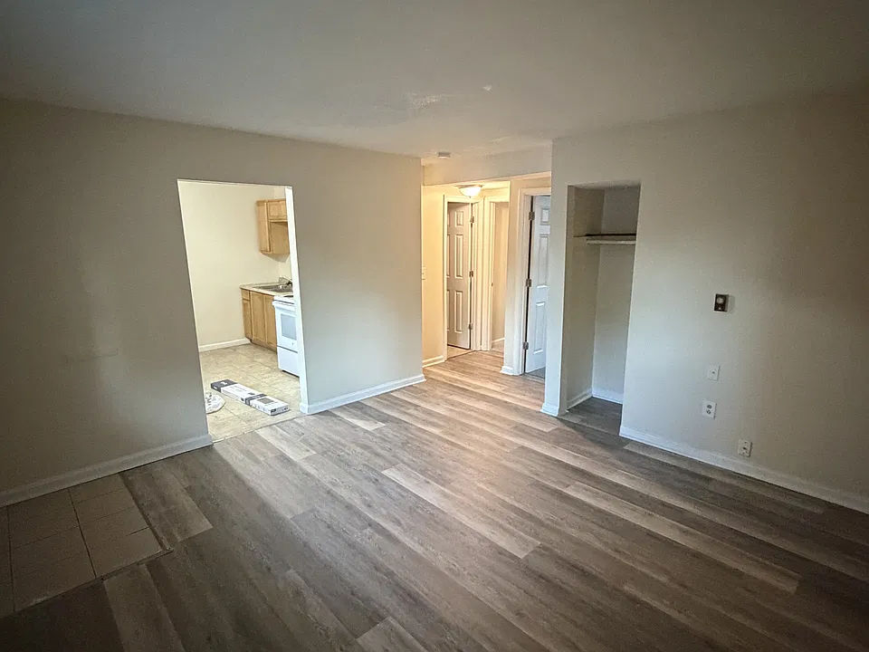 320 E 4th Ave #2