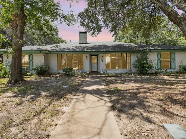 514 E 9th St, Kaufman, TX 75142