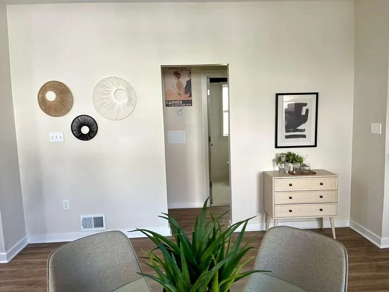 7520 Hanover St — Photo 15