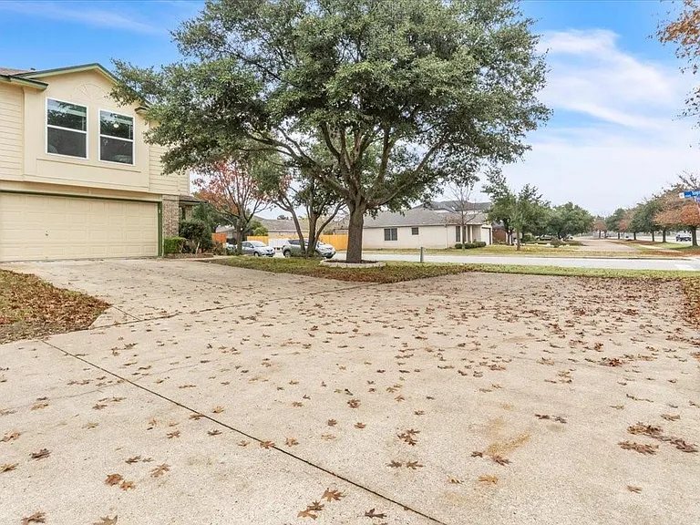 1700 W Pflugerville Pkwy — Photo 2