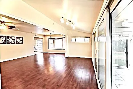 1704 E Vine Ave — Photo 4